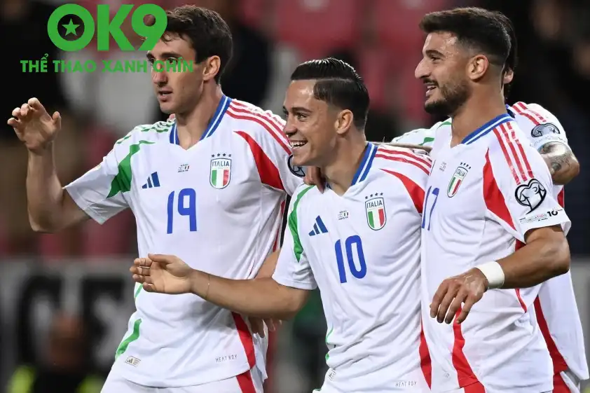 Italia được dự đoán sẽ chiến thắng để củng cố ngôi nhì bảng. Italia được dự đoán sẽ chiến thắng để củng cố ngôi nhì bảng.